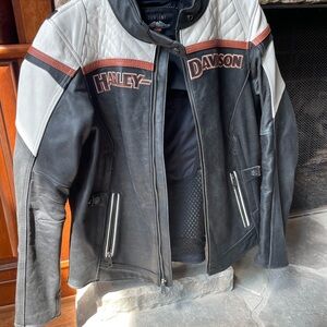 Harley Davidson Women’s Large Leather Jacket